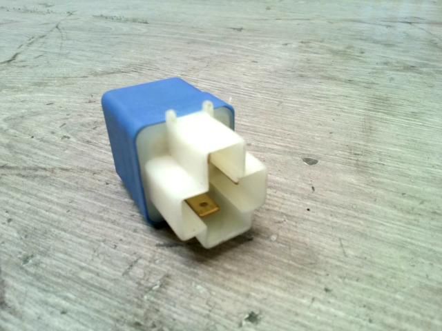 bontott NISSAN MAXIMA Relé