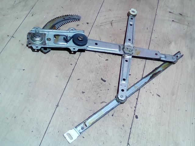 bontott NISSAN MICRA I Jobb első Ablakemelő Szerkezet (Mechanikus)