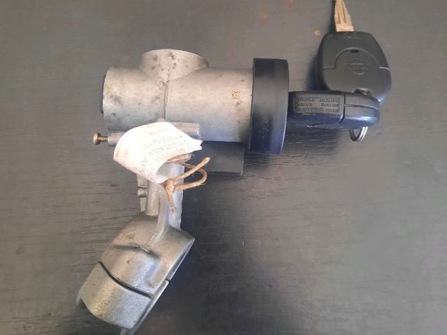 bontott NISSAN MICRA II Gyújtáskapcsoló Házzal