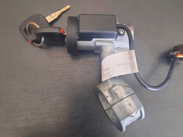 bontott NISSAN MICRA II Gyújtáskapcsoló Házzal