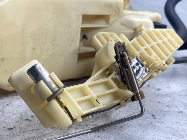 bontott NISSAN MICRA II Üzemanyag Szivattyú