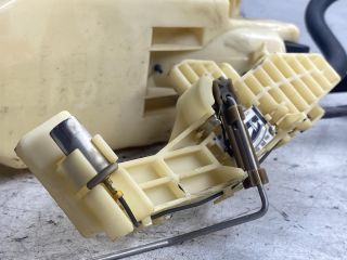 bontott NISSAN MICRA II Üzemanyag Szivattyú