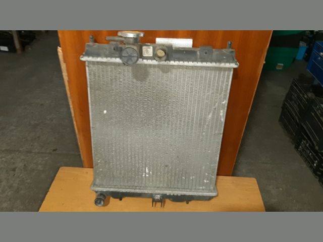 bontott NISSAN MICRA II Vízhűtő Radiátor (Nem klímás)