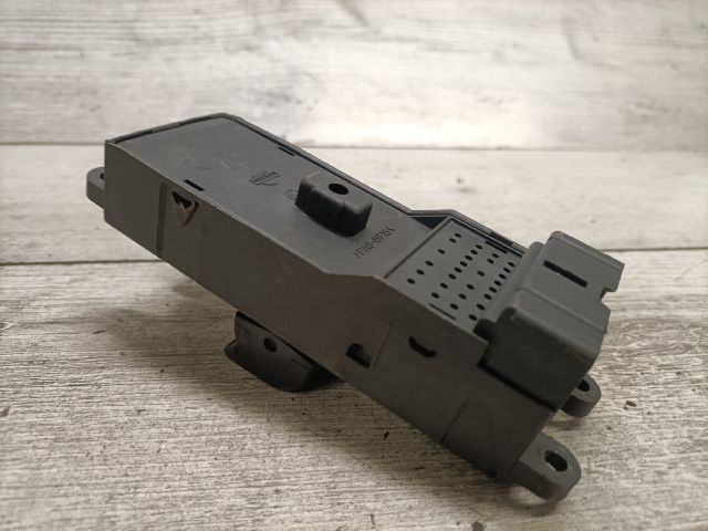 bontott NISSAN MICRA II Ablakemelő Kapcsoló Négyes / Kettes