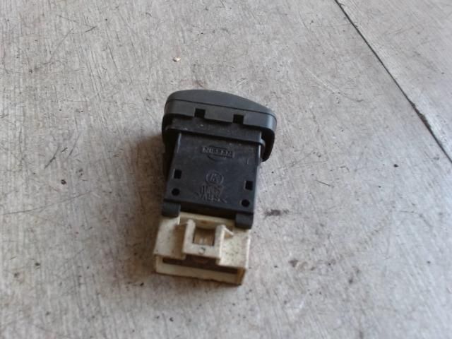 bontott NISSAN MICRA II Ablakfűtés Kapcsoló