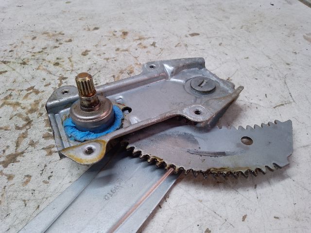 bontott NISSAN MICRA II Bal hátsó Ablakemelő Szerkezet (Mechanikus)