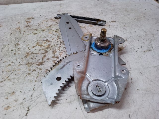 bontott NISSAN MICRA II Bal hátsó Ablakemelő Szerkezet (Mechanikus)