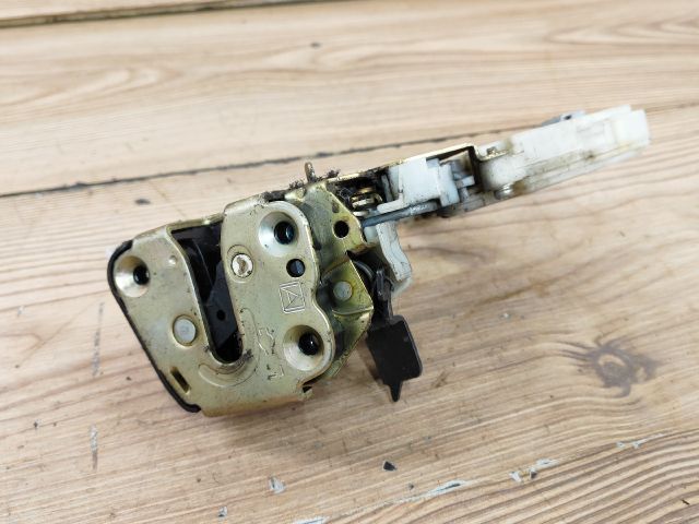 bontott NISSAN MICRA II Bal hátsó Ajtózár