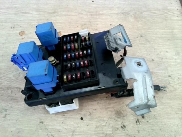 bontott NISSAN MICRA II Biztosítéktábla Utastér