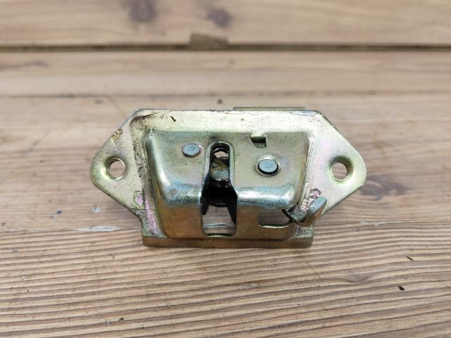 bontott NISSAN MICRA II Csomagtérajtó Zárszerkezet