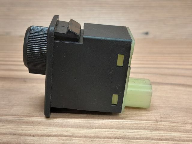 bontott NISSAN MICRA II Fényszórómagasság Állító Kapcsoló