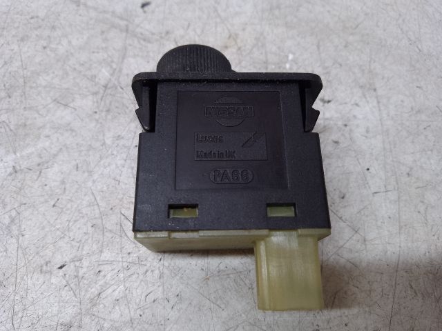 bontott NISSAN MICRA II Fényszórómagasság Állító Kapcsoló