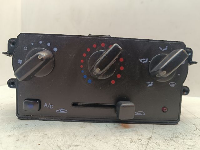 bontott NISSAN MICRA II Fűtéskapcsoló (manuális klímás)