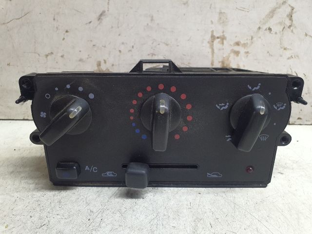 bontott NISSAN MICRA II Fűtéskapcsoló (manuális klímás)