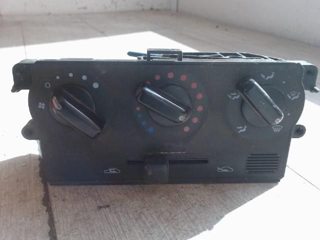 bontott NISSAN MICRA II Fűtéskapcsoló