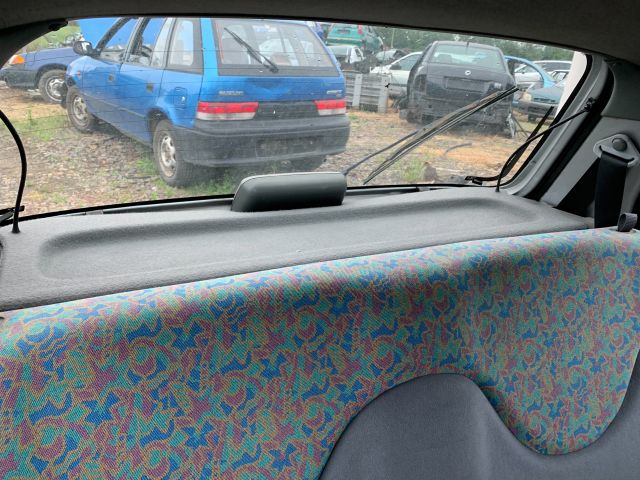 bontott NISSAN MICRA II Hátsó Lökhárító (Részeivel)