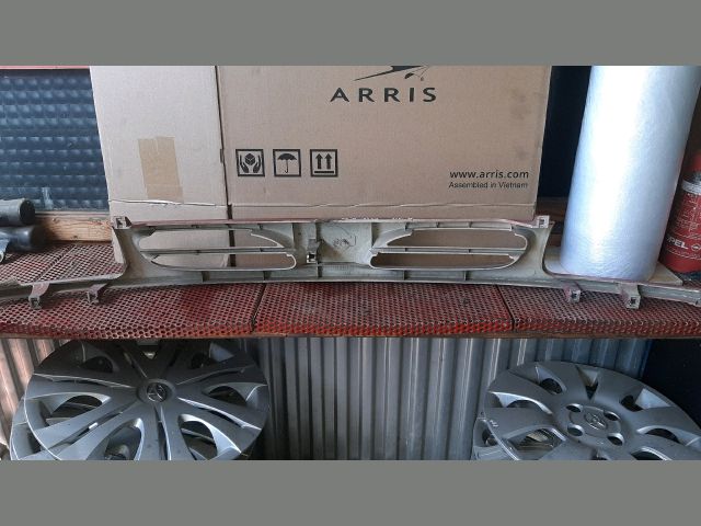 bontott NISSAN MICRA II Hűtőrács