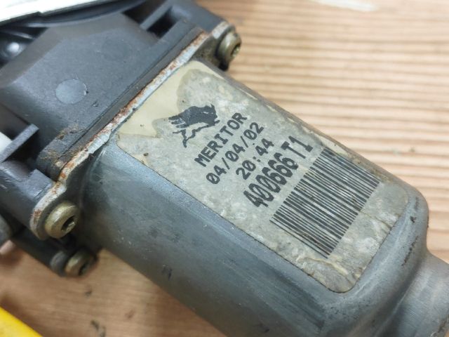 bontott NISSAN MICRA II Jobb első Ablakemelő Szerkezet (Elektromos)