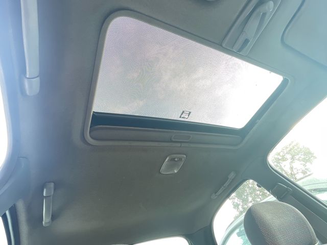 bontott NISSAN MICRA II Jobb első Ajtó Kárpit