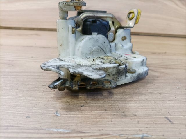 bontott NISSAN MICRA II Jobb első Ajtózár