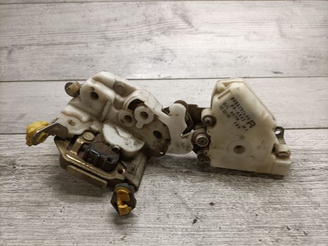 bontott NISSAN MICRA II Jobb első Ajtózár