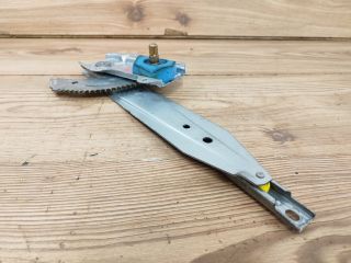 bontott NISSAN MICRA II Jobb hátsó Ablakemelő Szerkezet (Mechanikus)