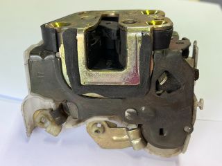 bontott NISSAN MICRA II Jobb hátsó Ajtózár