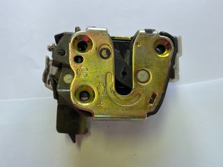 bontott NISSAN MICRA II Jobb hátsó Ajtózár