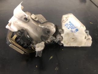 bontott NISSAN MICRA II Jobb hátsó Ajtózár