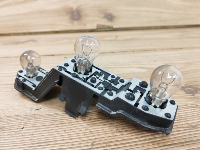 bontott NISSAN MICRA II Jobb Hátsó Lámpa Foglalat