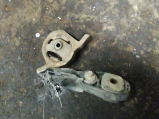 bontott NISSAN MICRA II Tartó Bak