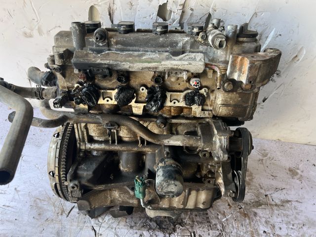 bontott NISSAN MICRA III Motor (Fűzött blokk hengerfejjel)