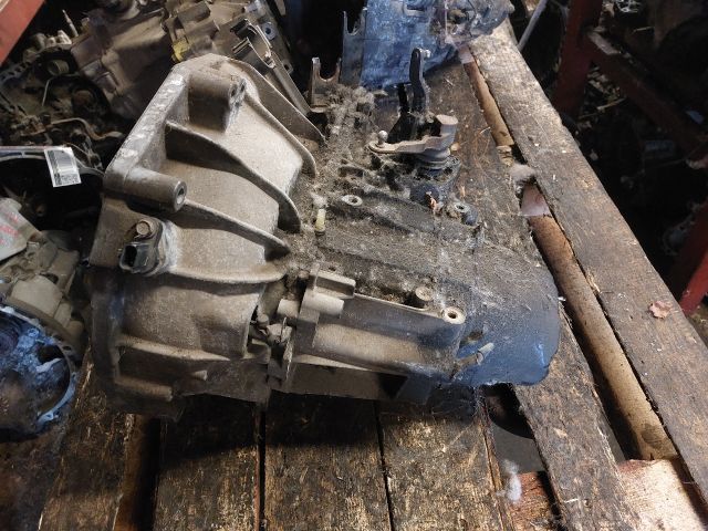 bontott NISSAN MICRA III Váltó (Mechanikus)