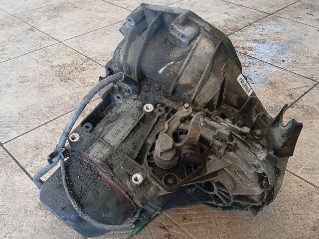 bontott NISSAN MICRA III Váltó (Mechanikus)