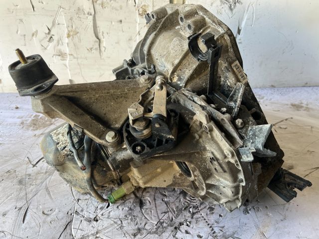 bontott NISSAN MICRA III Váltó (Mechanikus)