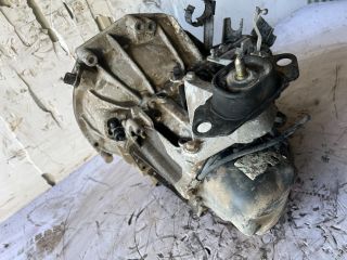 bontott NISSAN MICRA III Váltó (Mechanikus)