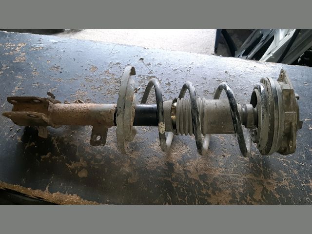 bontott NISSAN MICRA III Bal első Gólyaláb (Lengécsillapító, Rugó)