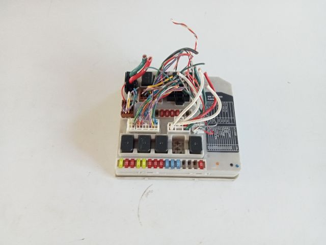 bontott NISSAN MICRA III Biztosítéktábla Motortér