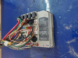 bontott NISSAN MICRA III Biztosítéktábla Motortér