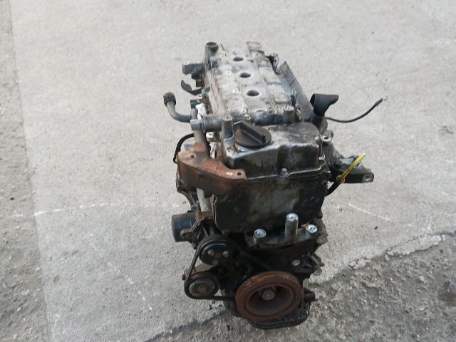 bontott NISSAN MICRA III Motor (Fűzött blokk hengerfejjel)