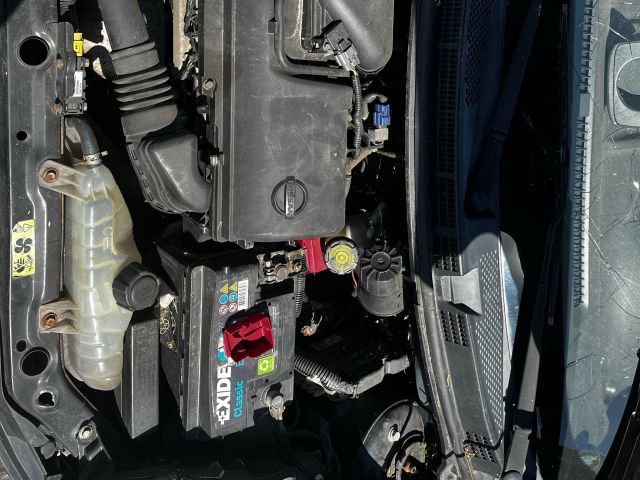 bontott NISSAN MICRA III Motor (Fűzött blokk hengerfejjel)