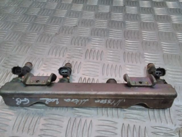 bontott NISSAN MICRA III Porlasztó Sor / Híd