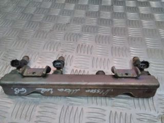 bontott NISSAN MICRA III Porlasztó Sor / Híd