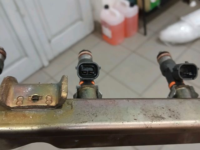 bontott NISSAN MICRA III Porlasztó Sor / Híd