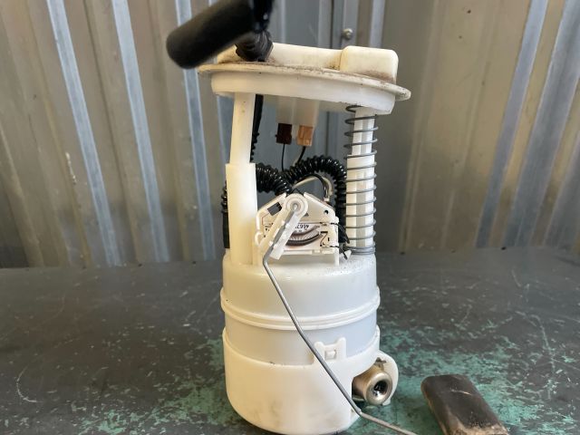 bontott NISSAN MICRA III Üzemanyag Szivattyú