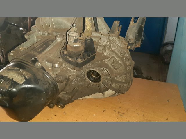 bontott NISSAN MICRA III Váltó (Mechanikus)