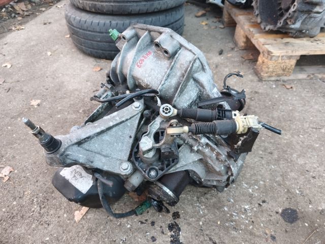 bontott NISSAN MICRA III Váltó (Mechanikus)