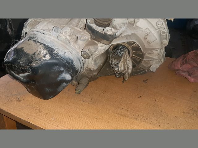 bontott NISSAN MICRA III Váltó (Mechanikus)