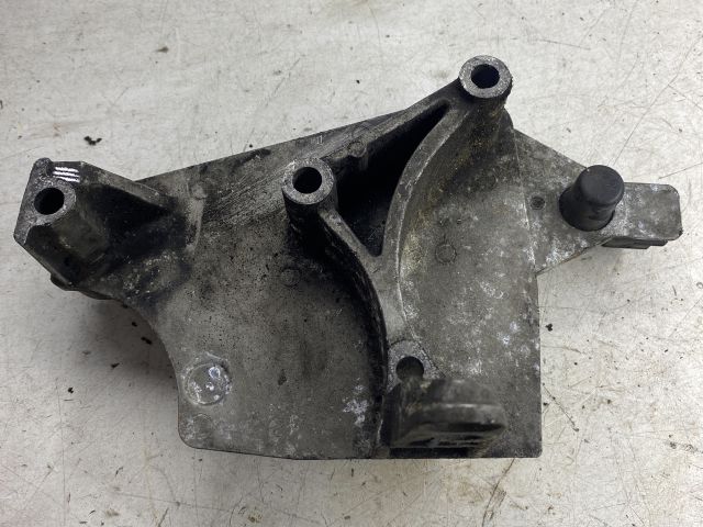 bontott NISSAN MICRA III Motor Tartó Bak (Pozíciófüggetlen)