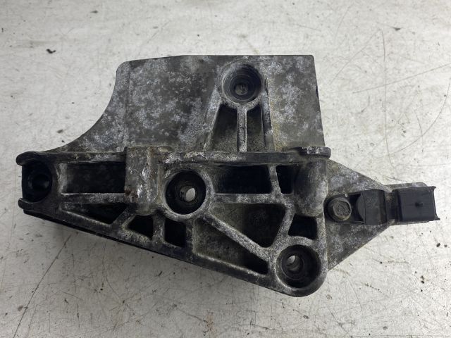 bontott NISSAN MICRA III Motor Tartó Bak (Pozíciófüggetlen)